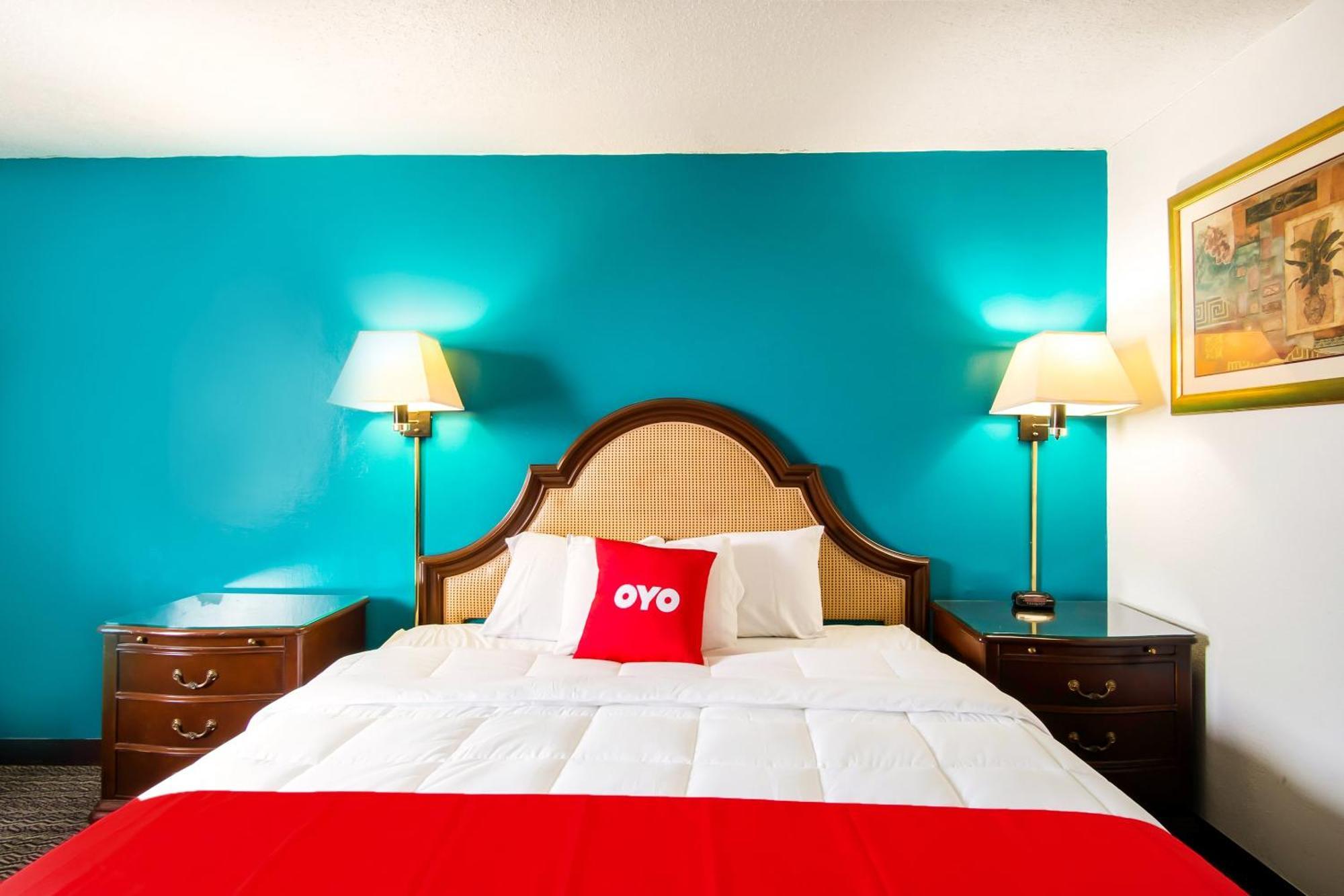 Oyo Hotel Hutchinson West 4Th Ave Buitenkant foto