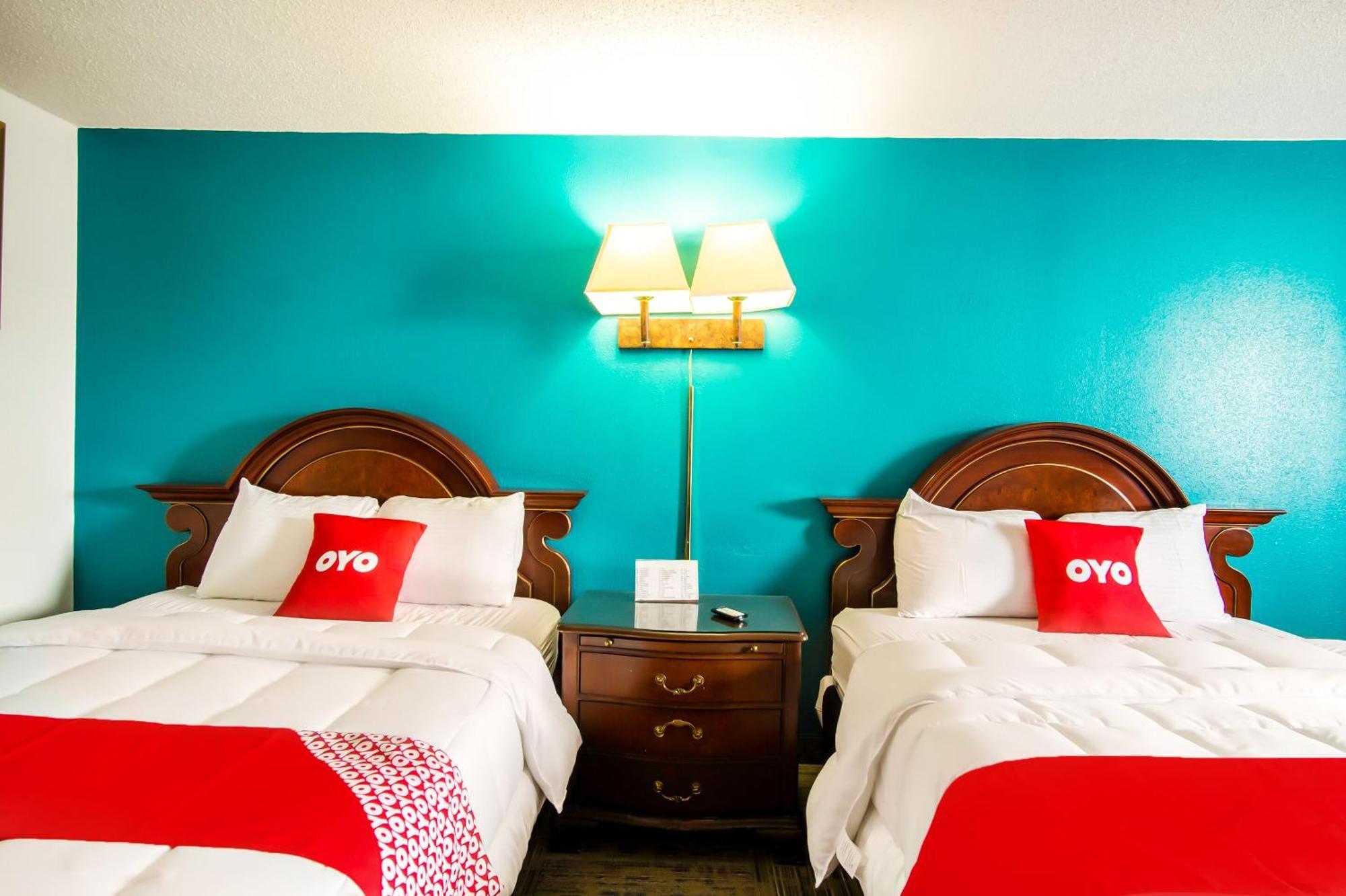 Oyo Hotel Hutchinson West 4Th Ave Buitenkant foto