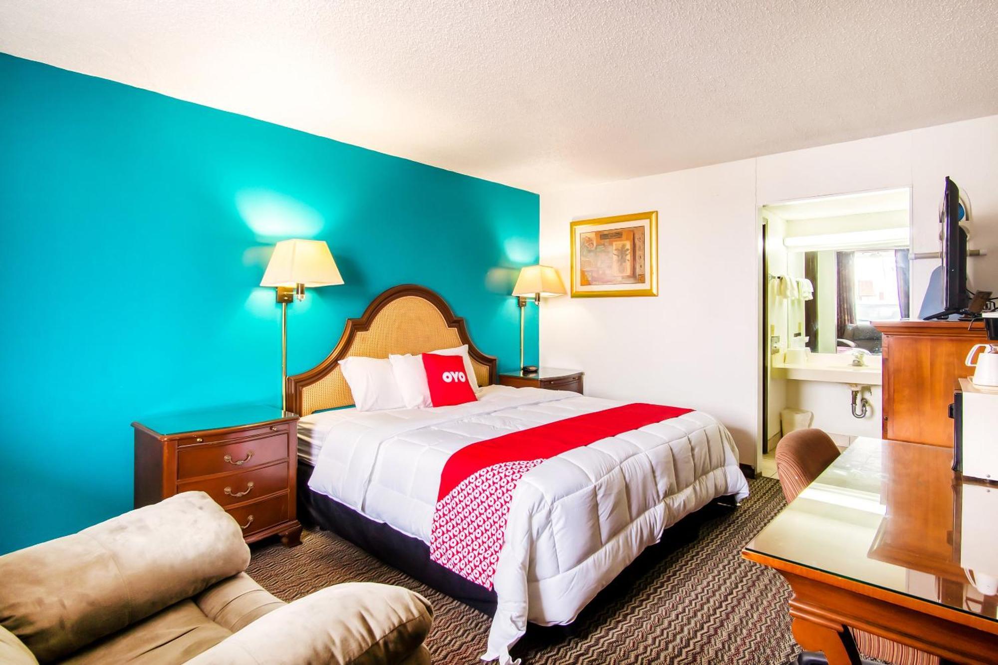 Oyo Hotel Hutchinson West 4Th Ave Buitenkant foto